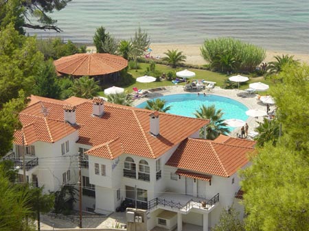 Sitonija leto 2023 -Lilly Ann Beach Hotel